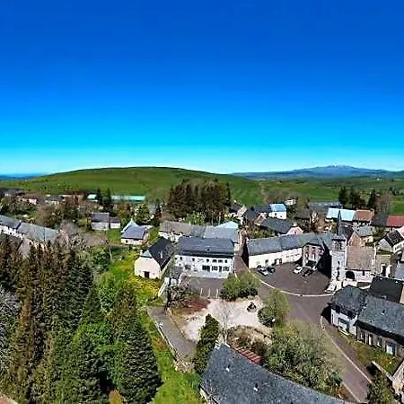 Du Cezallier ホテル